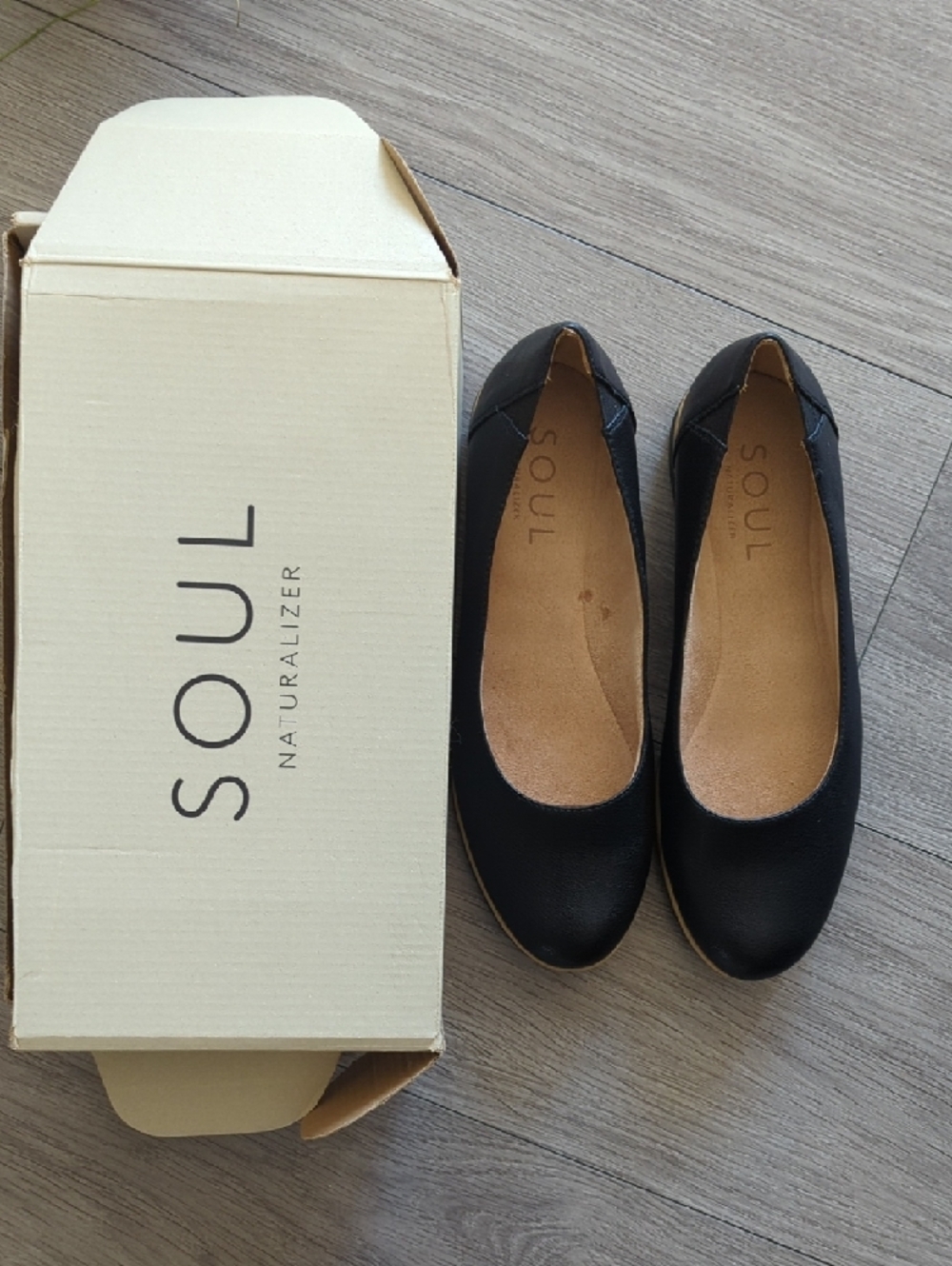 Naturalizer Black Slip-On Women's Ballet Flats 9 Wide